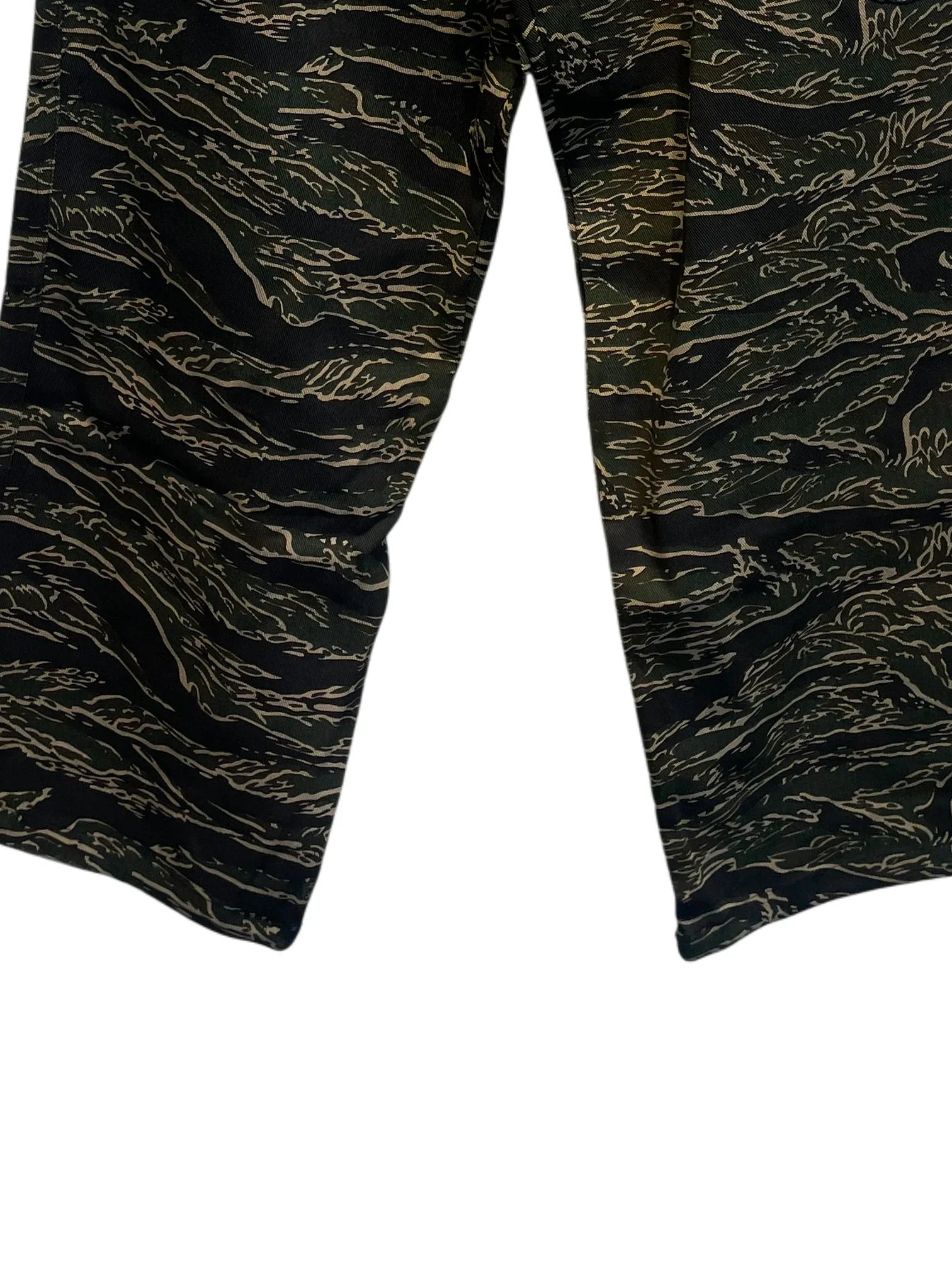 Dragon embroidered camouflage trousers Black